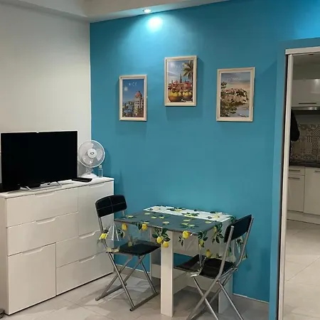 Rue Pietonne Proche *