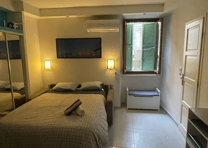 Rue Pietonne Proche Menton