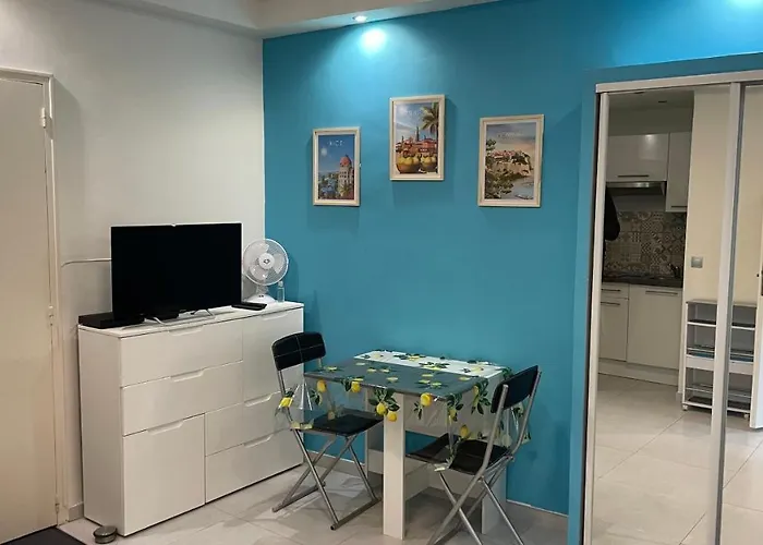 Rue Pietonne Proche *